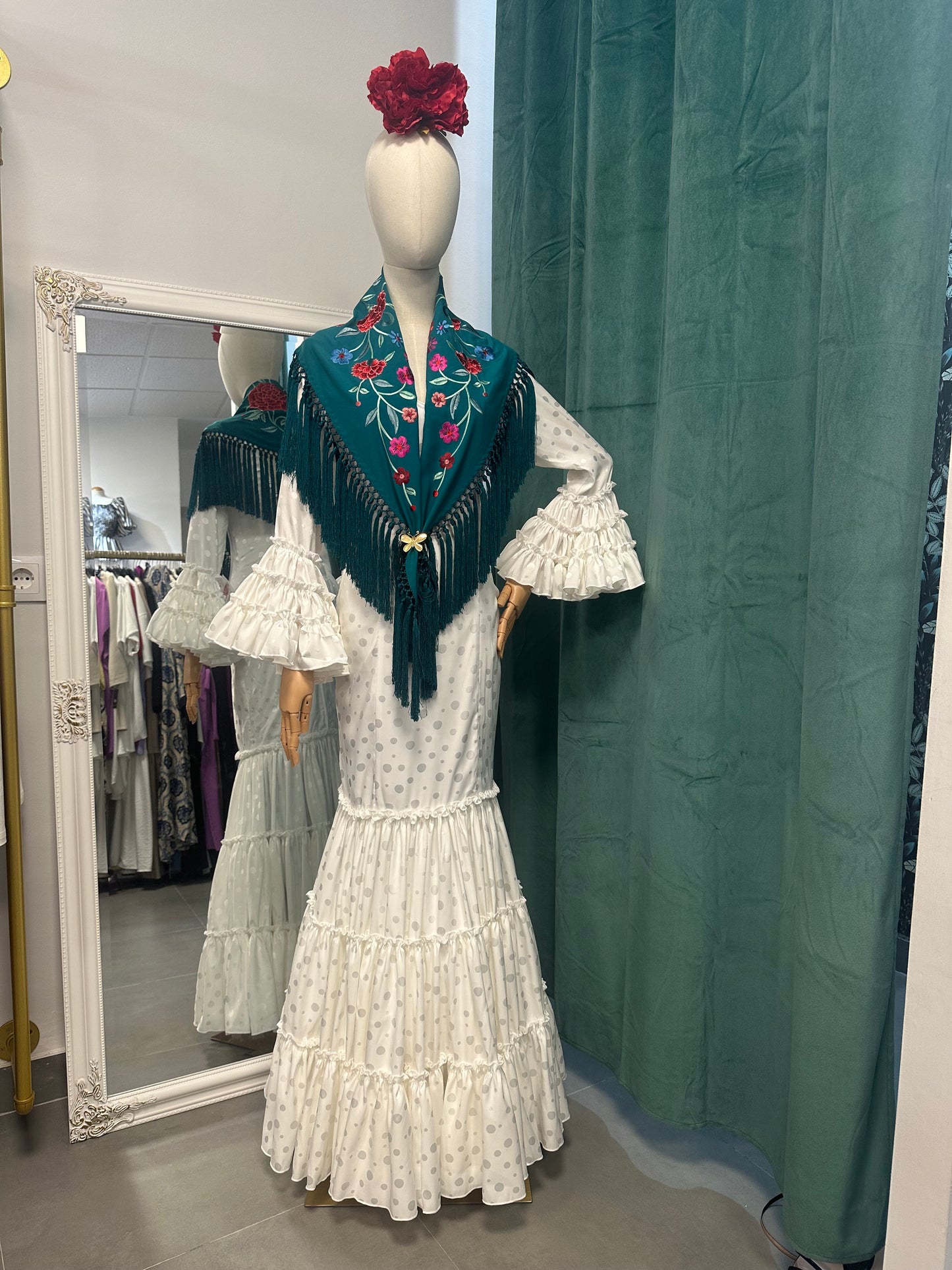 Traje Modelo Canastero satinado