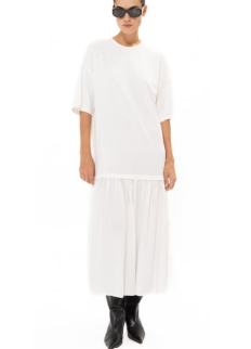 Vestido con volante