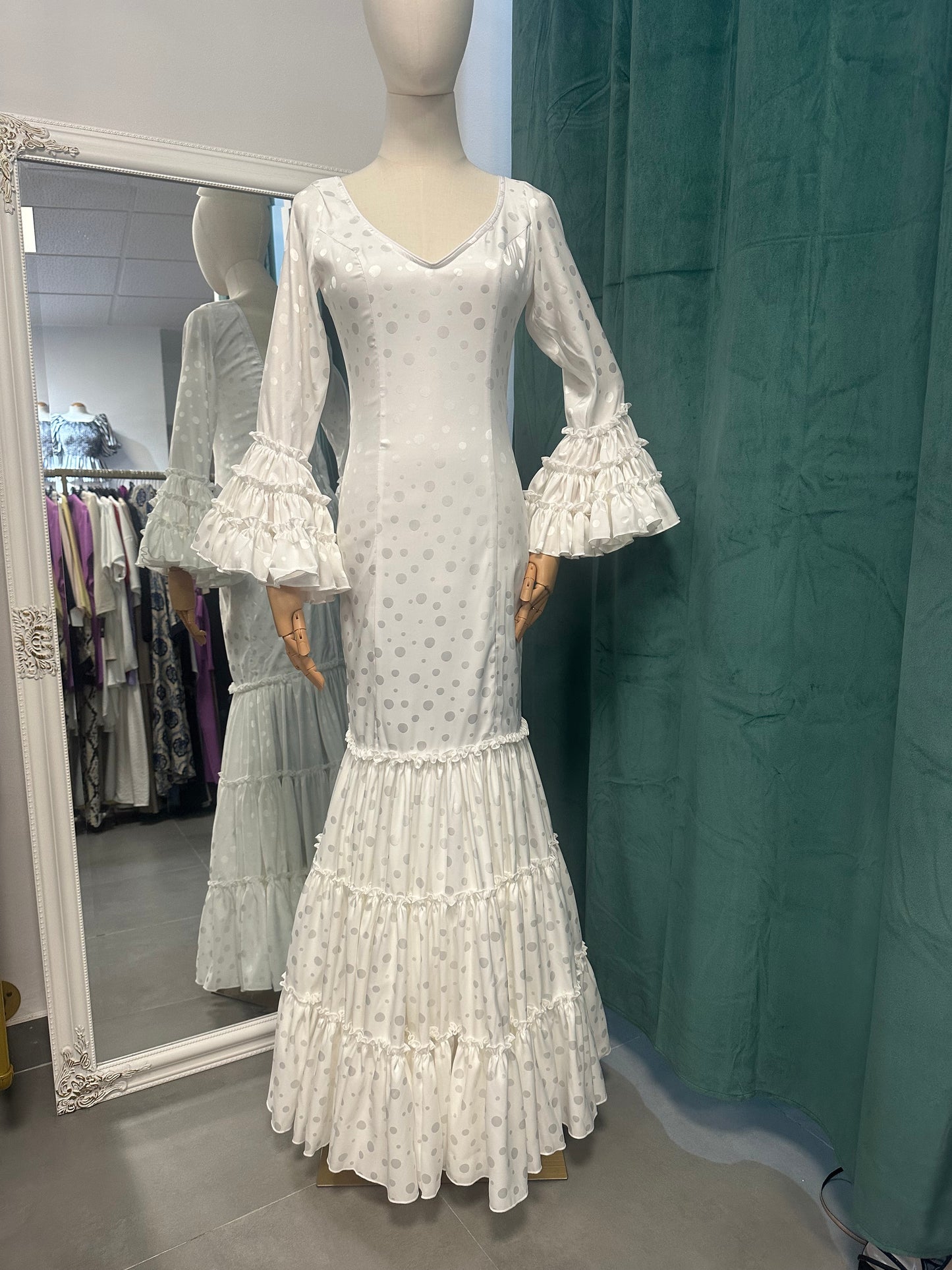 Traje Modelo Canastero satinado